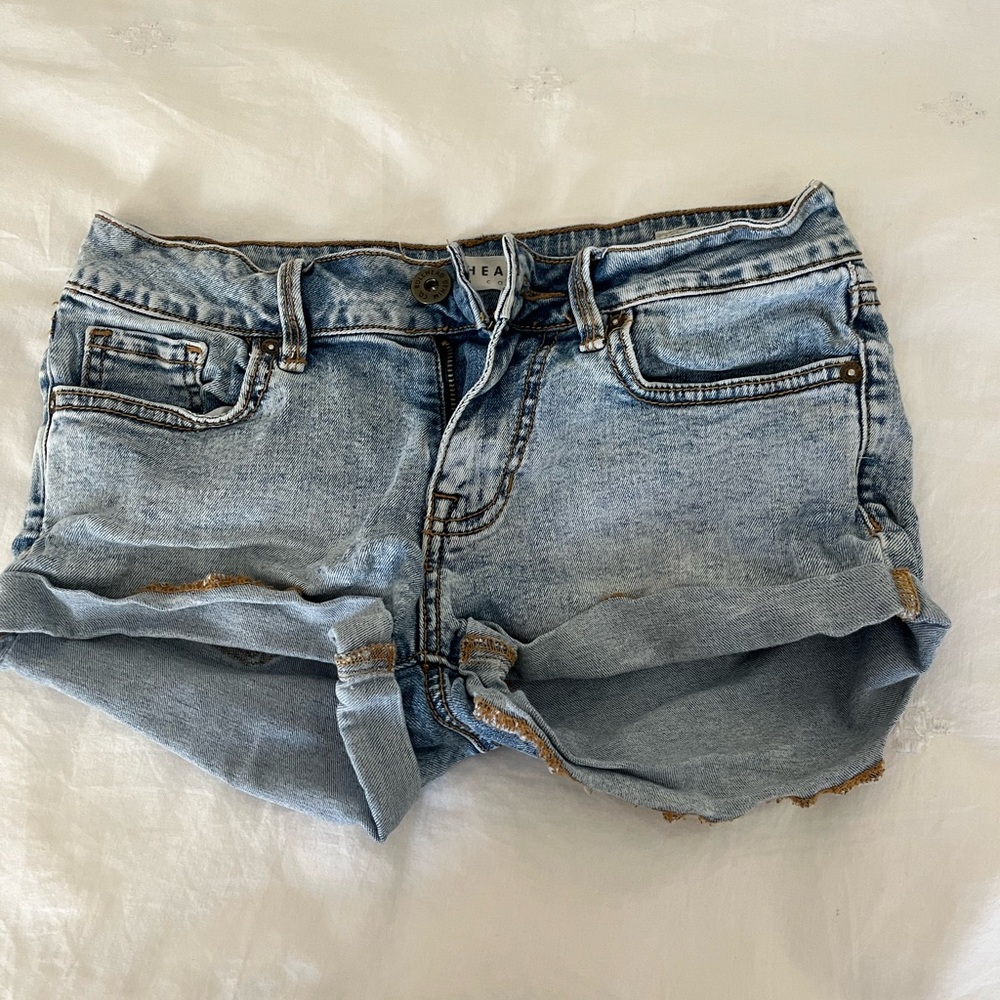 Peruse blue jeans super flattering